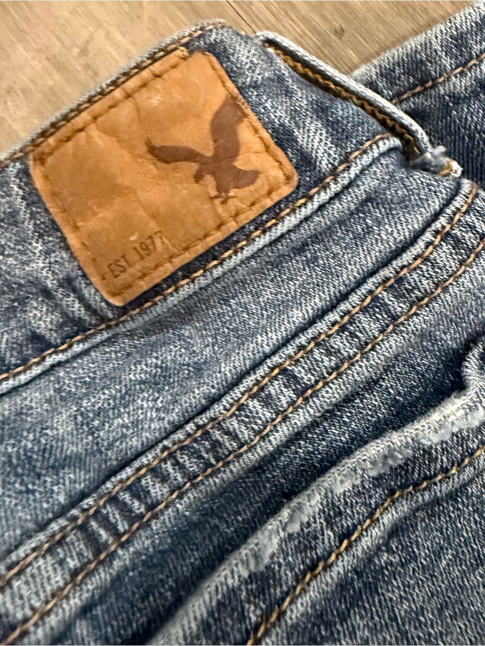 American Eagle Outfitters Low Wasted Denim Jeans-Straight Leg Size2 - Picture 2 of 7